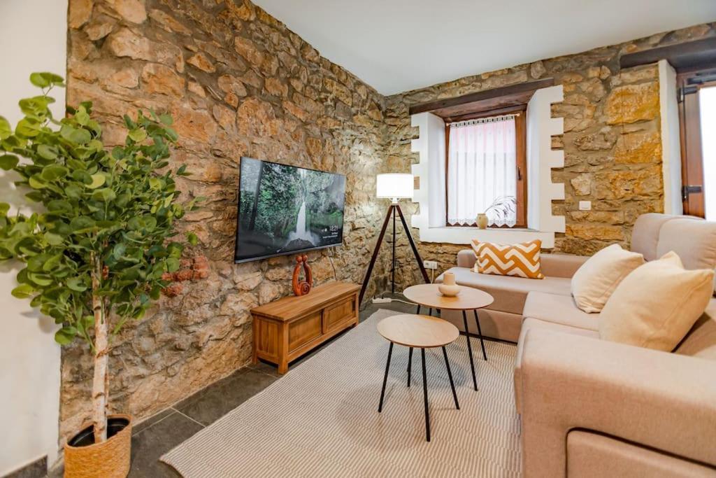 Precioso Piso Estilo Rustico A 10 Min De Santander Apartment Camargo Bagian luar foto